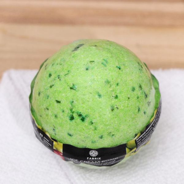Бомбочка для ванн «Яблочное мороженое» Fabrik Cosmetology, 120 г