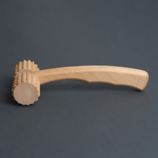 Массажёр «Каток», 20 х 9 х 4 см, деревянный, зубчатый