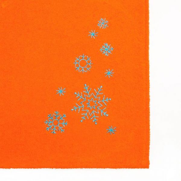 Килт женский для бани и сауны , цвет оранжевый вышивка Снежинки, размер 80х150±2 см, махра 300г/м 100% хлопок